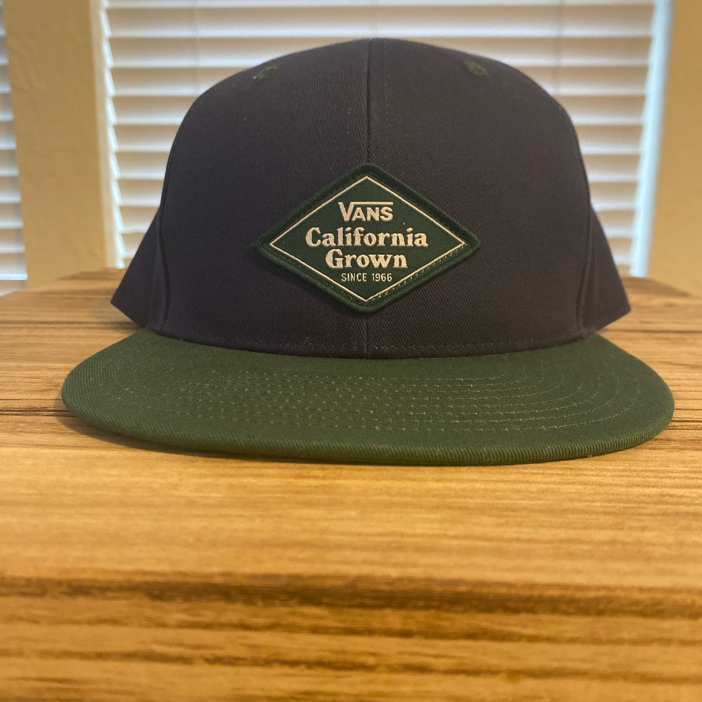 NWT Vans California Grown SnapBack